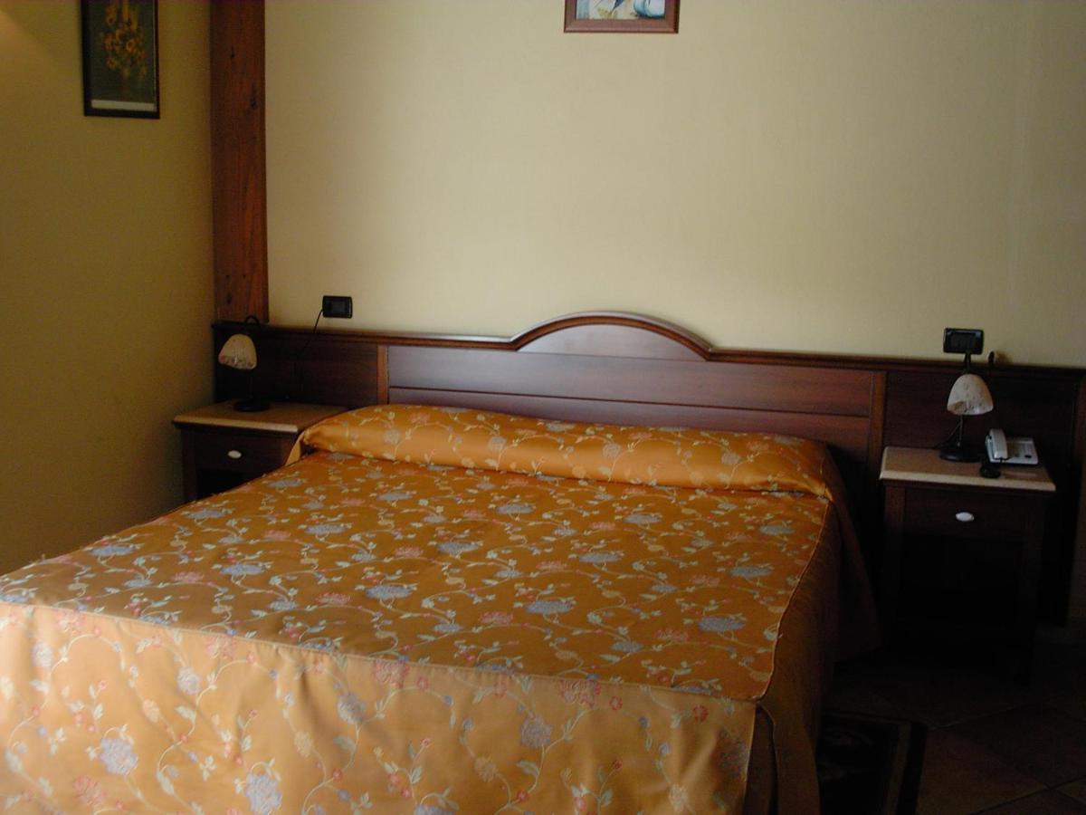 Hotel Ca Fiore บาร์โดเนกเกีย ภายนอก รูปภาพ